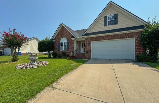 4 Bed 3 Bath Home Plus Bonus Room with Access to Community Pool Gallery 3