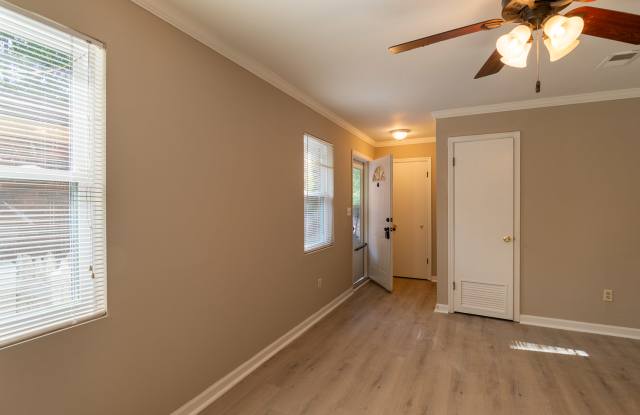 4527 Dewey Drive Gallery 4