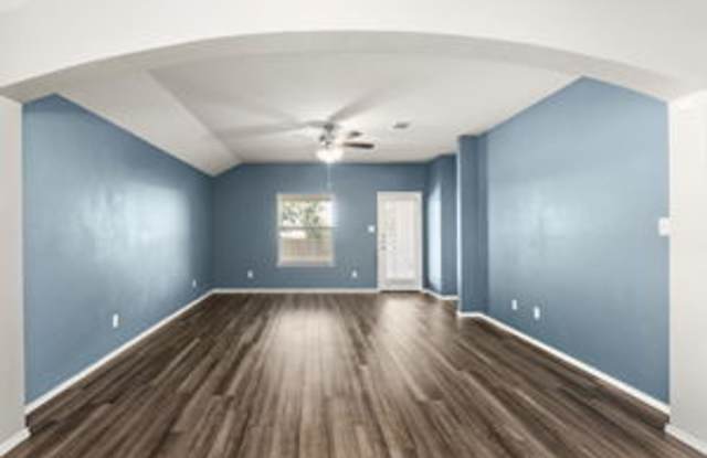 1808 Fall Creek Ct Gallery 3