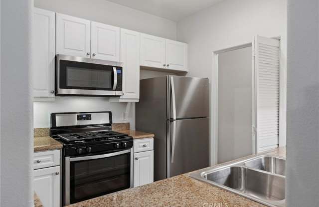 2110 Watermarke Place Gallery 2