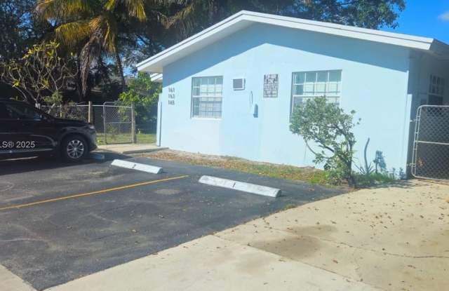 161 NW 40th St photos photos