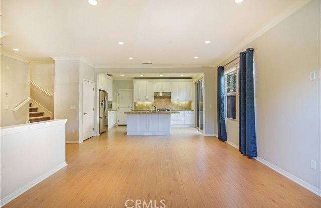75 Thornhurst Gallery 2