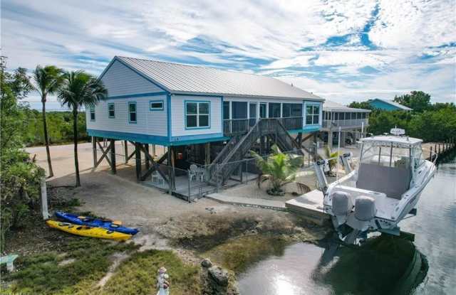 3770 Park Ave W photos photos