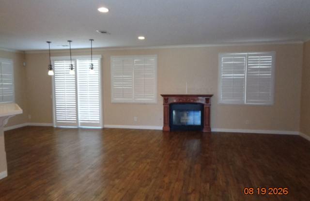 Beautiful West Lancaster Pool Home Offering 1871 sq. ft. Gallery 3