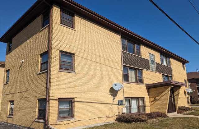 11840 S Karlov Avenue unit: Bw photos photos