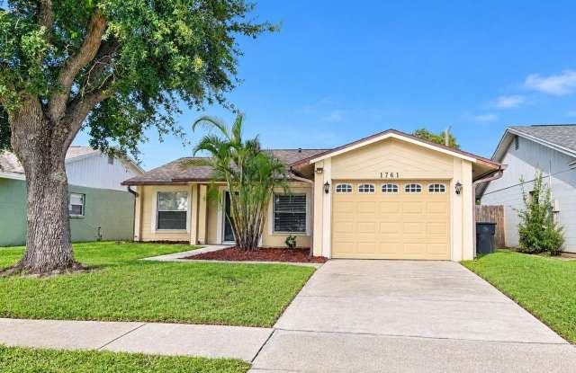 1761 LAKEVIEW VILLAGE Drive Gallery 1