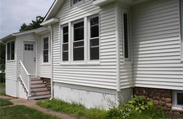 1644 Meriden Avenue Gallery 2