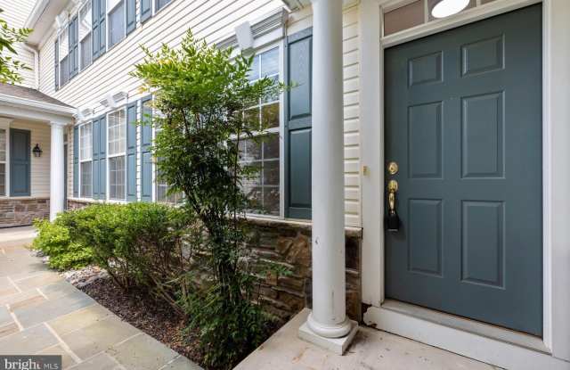 805 THICKET COURT Gallery 4