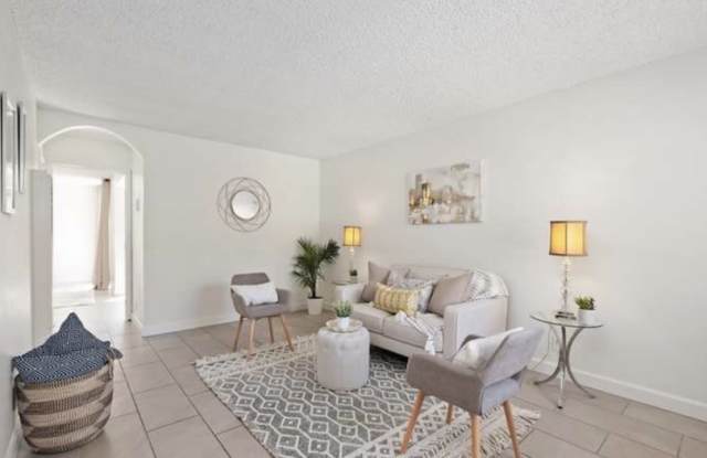 1001 W Stevens Ave Unit 324 - 1001 West Stevens Avenue, Santa Ana, CA 92707