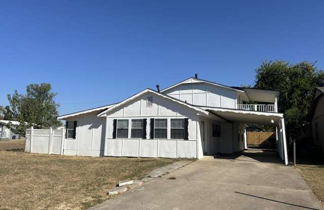 628 S Florence Ave - 628 South Florence Avenue, Claremore, OK 74017
