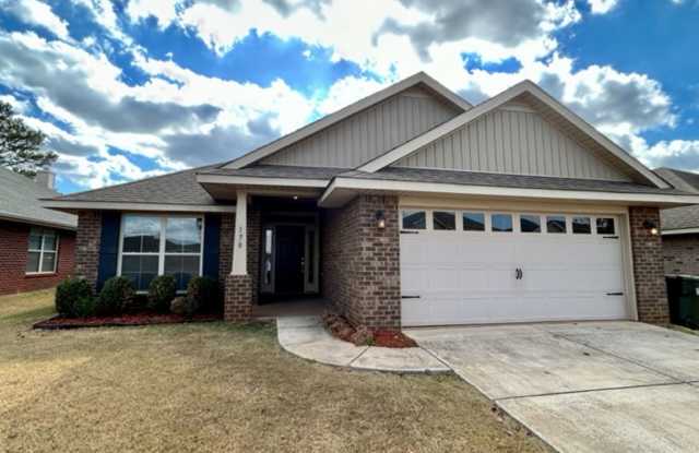 BEAUTIFUL FOUR BEDROOM TWO BATH HOME IN MADISON WITH MOVE IN SPECIAL! - 170 Harold Murphy Drive, Madison County, AL 35756