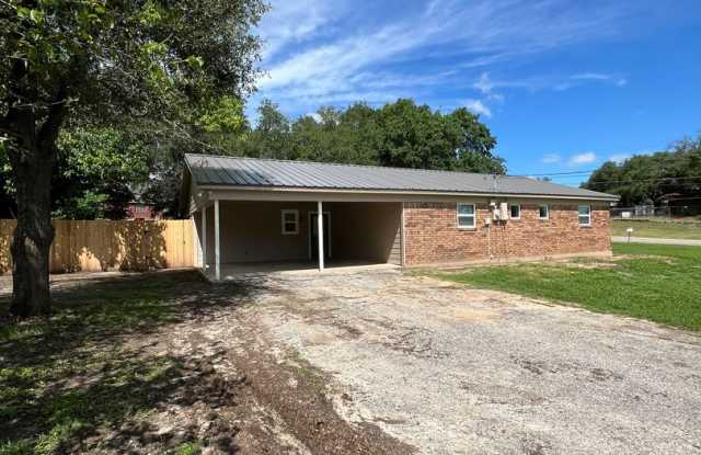 321 W. Park Ave photos photos