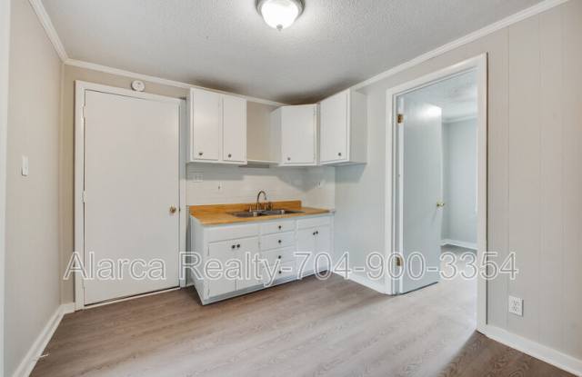 9333 Kendall Dr Gallery 3