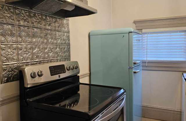 1012 Love Avenue - 4 photos photos