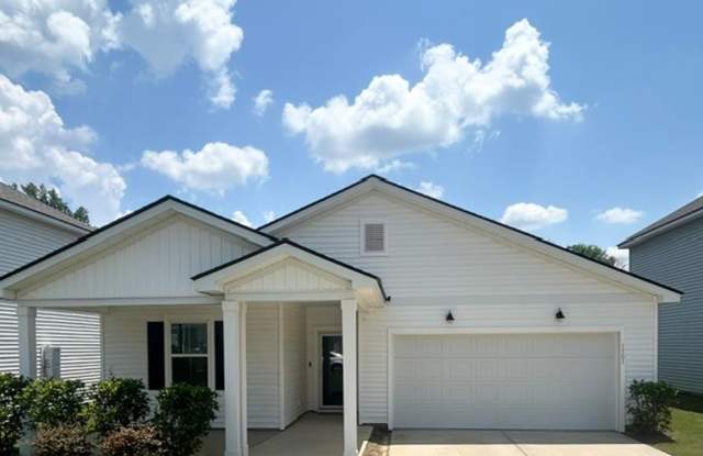 ONE STORY LIVING IN BLYTHEWOOD'S GRAND ARBOR photos photos
