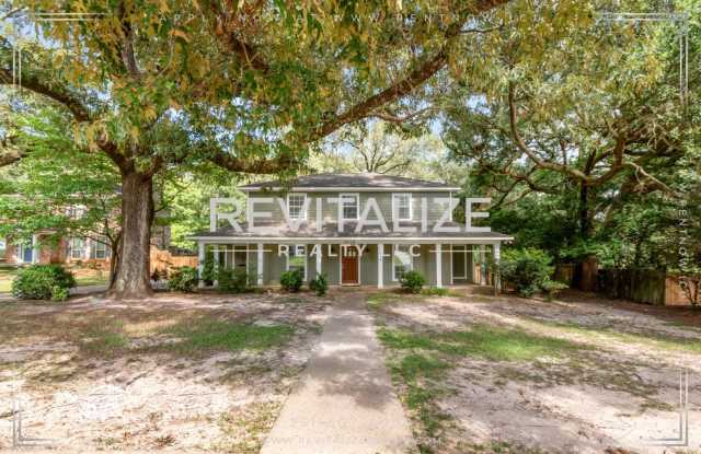 Two‑Story Charm with Spacious Backyard- LAWN CARE INCLUDED! Gallery 1