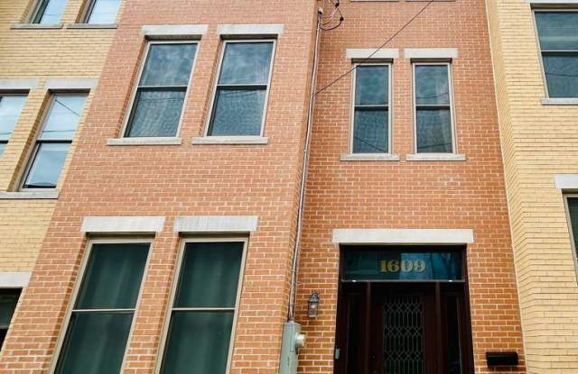 Available Now! 4 Bedroom 3.5 Bath Townhome with Rooftop Deck  Downtown Views photos photos