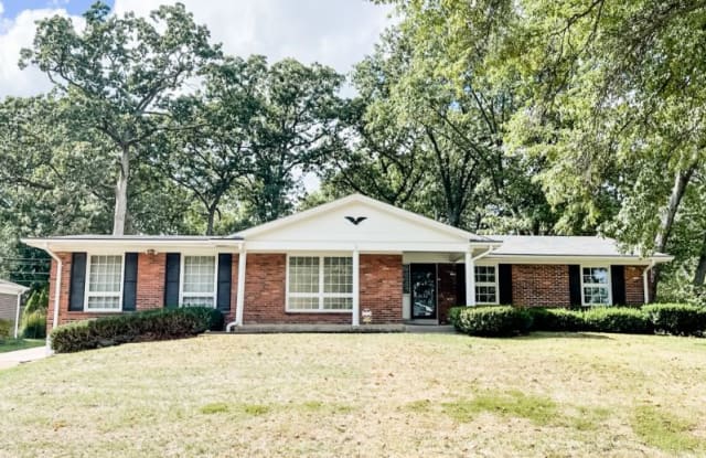 9101 Wembley Woods Dr - 9101 Wembley Woods Drive, Sunset Hills, MO 63126