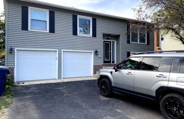 2441 Waupaca Court Gallery 1