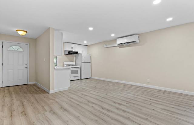 3652 Fredonia Dr Gallery 4