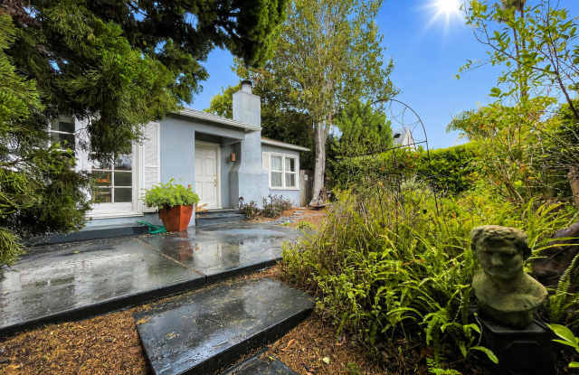 Charming Midtown Ventura Home photos photos