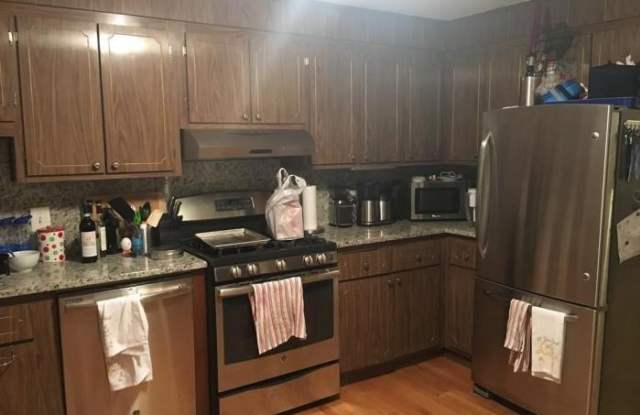 5 Larose Pl. - 5 Larose Place, Boston, MA 02135