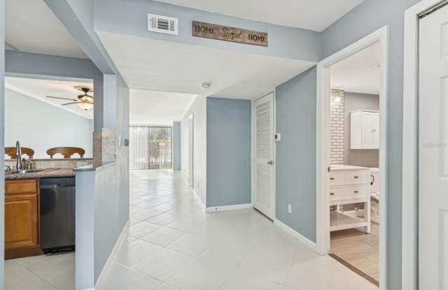 2051 SKIMMER COURT W Gallery 4