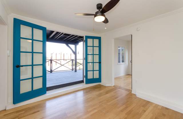 2249 Glendale Boulevard - 2249 Gallery 2