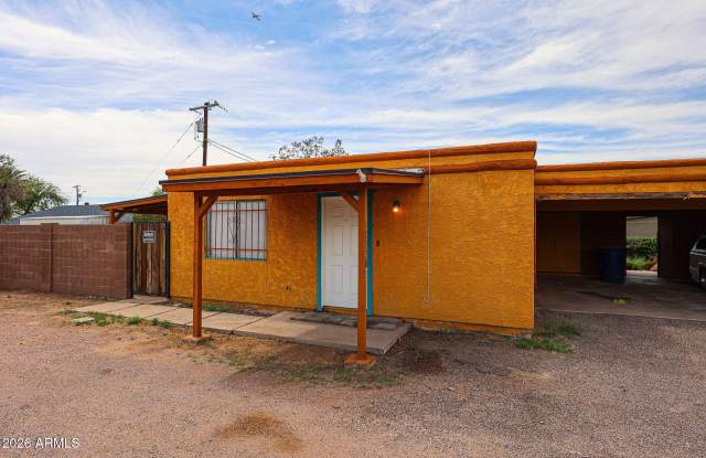 1233 E HENRY Street Gallery 3