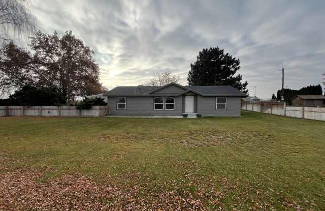 Country Living! Gallery 1