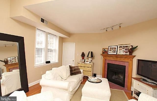 308 S 13TH STREET - 308 S 13th St, Philadelphia, PA 19107