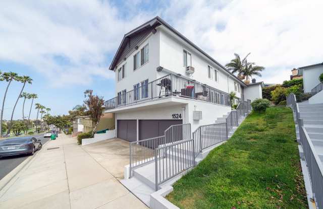 Manhattan Beach Boulevard Gallery 3