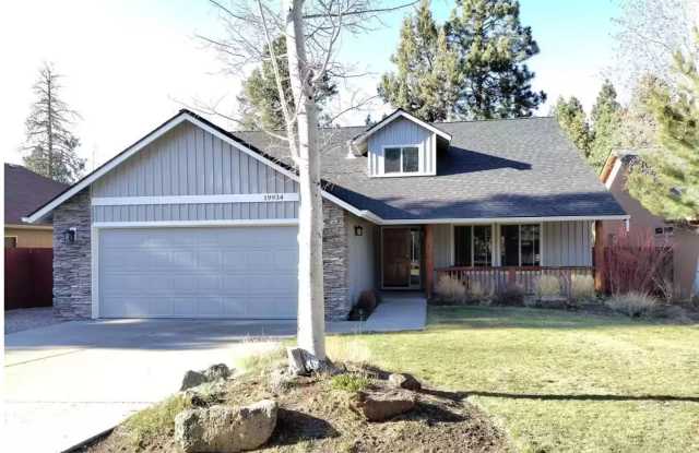 Spacious, updated home with A/C in SW Bend! photos photos