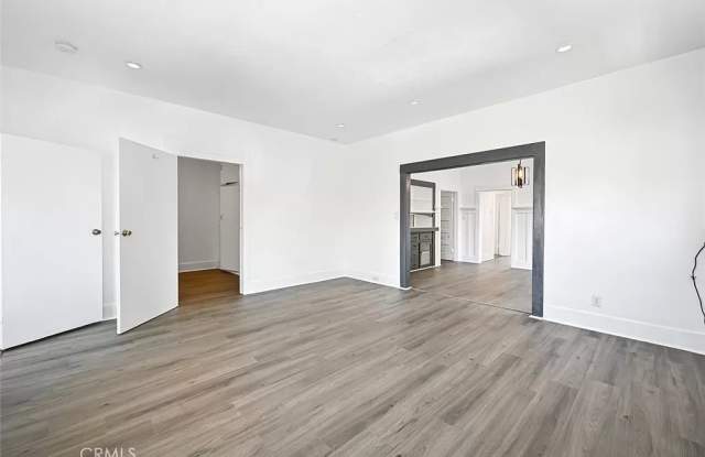 1824 1/2 Arapahoe Street photos photos