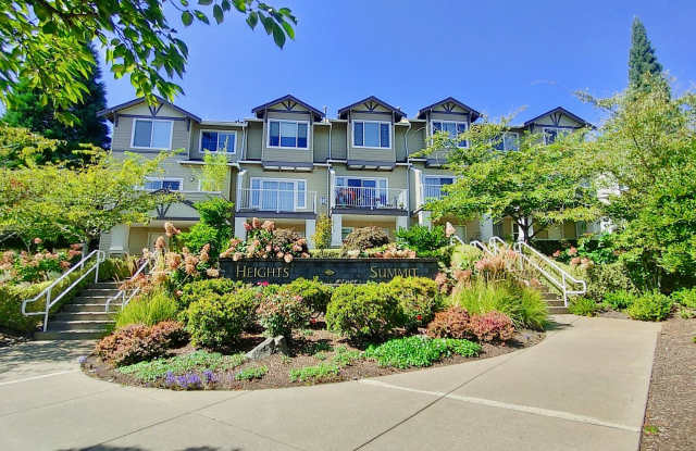 **PRICE REDUCTION** Darling 2 Bedroom Condo Located in Progress Ridge with Hardwoods, New Paint and New Carpet! - 15095 Southwest Warbler Way, Beaverton, OR 97007
