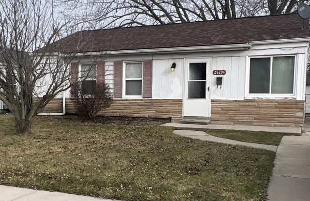 25294 Wiseman St - 25294 Wiseman Street, Roseville, MI 48066