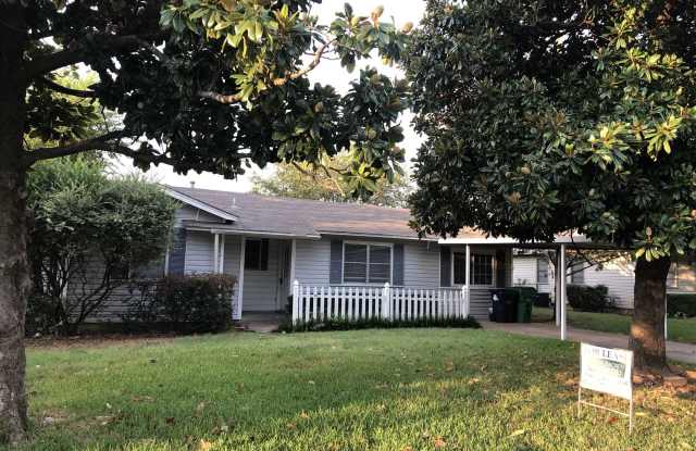 612 Juno Ln - 612 Juno Lane, Denton, TX 76209