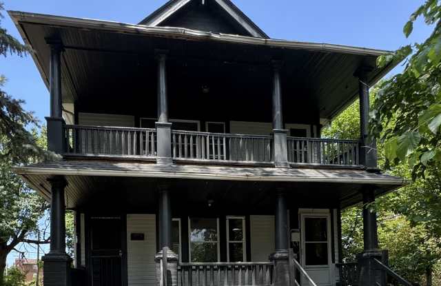 9013/15 Yale Avenue - 1 photos photos