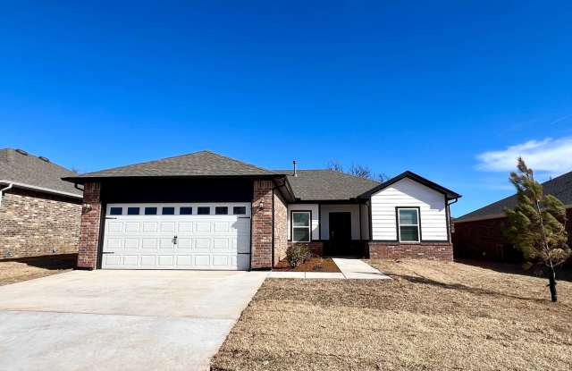 3 Bedroom 2 Bathroom 2 Car Garage Home in Oakdale School District photos photos