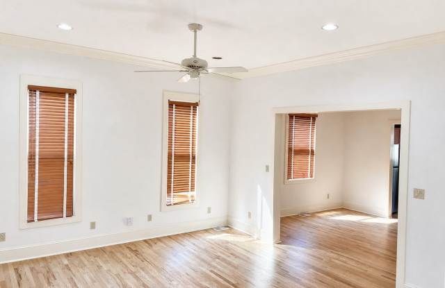 Charming 2-Bedroom Rental in Huntsville's Five Points Area! Gallery 4