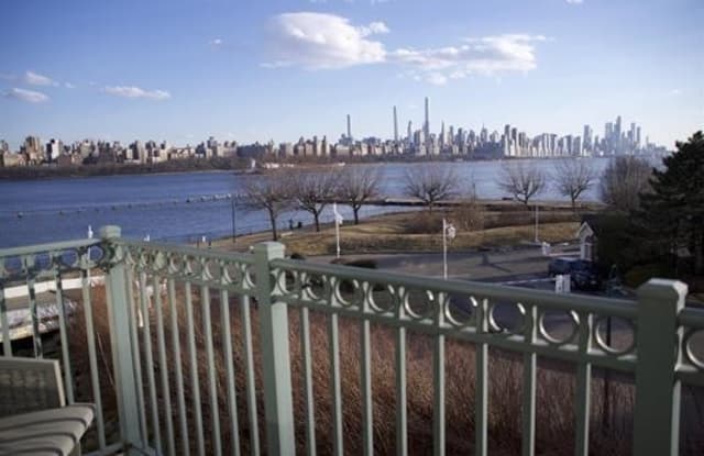 228 THE PROMENADE - 228 The Promenade, Edgewater, NJ 07020