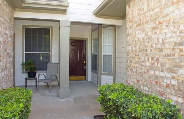 7128 Wolfemont Lane Gallery 3