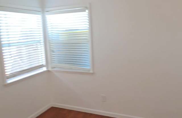 4008 Rockwood Street Gallery 3