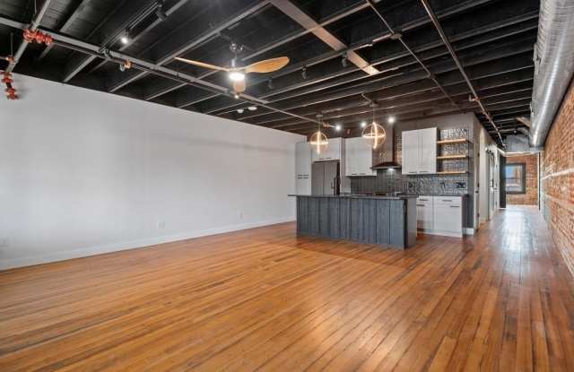 330 W Lamar Street photos photos