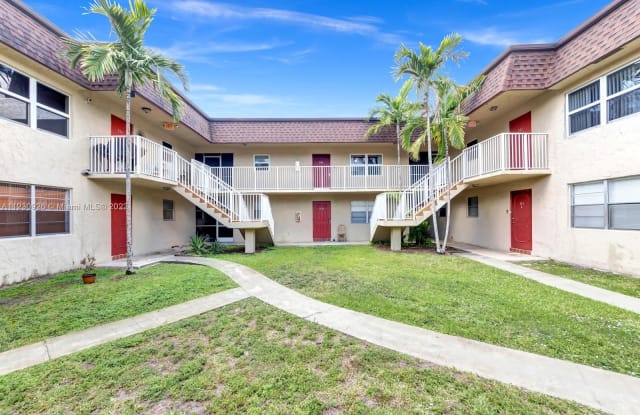 4530 SW 54th St - 4530 Southwest 54th Street, Dania Beach, FL 33314