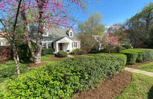 2905 Oak Knoll Dr - 2905 Oak Knoll Drive, West Falls Church, VA 22042