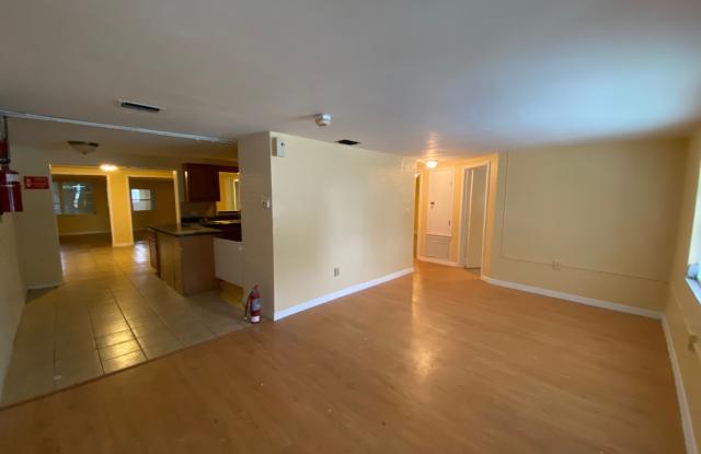 5341 Palmetto Road Gallery 2