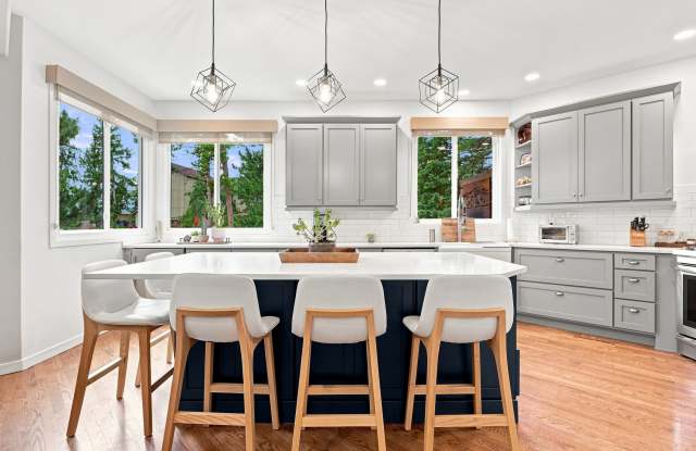 29972 Troutdale Ridge Road Gallery 2