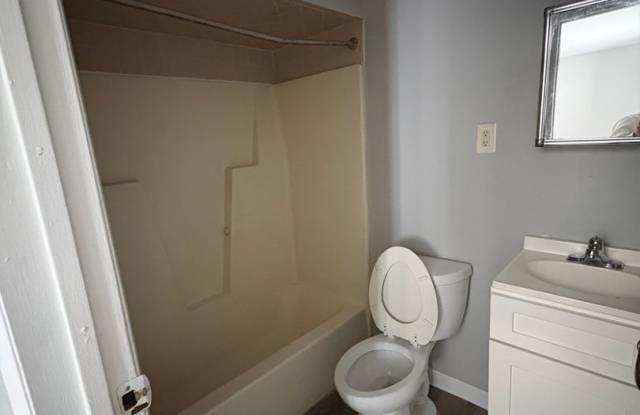16th Garden LLC Gallery 1