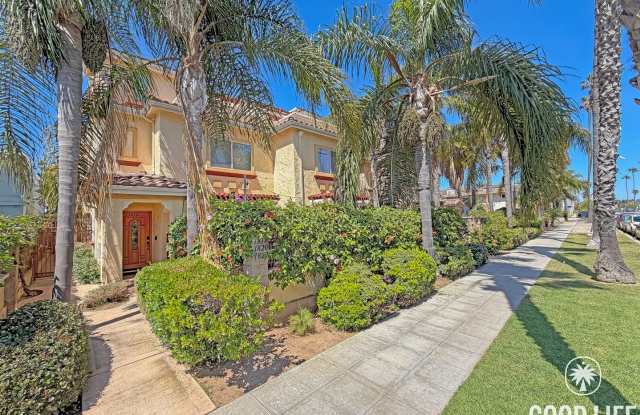 Stunning 3BD/3BA W/ A/C, Attached Garage, and In-Unit Laundry in Pacific Beach! - 1820 Hornblend Street, San Diego, CA 92109